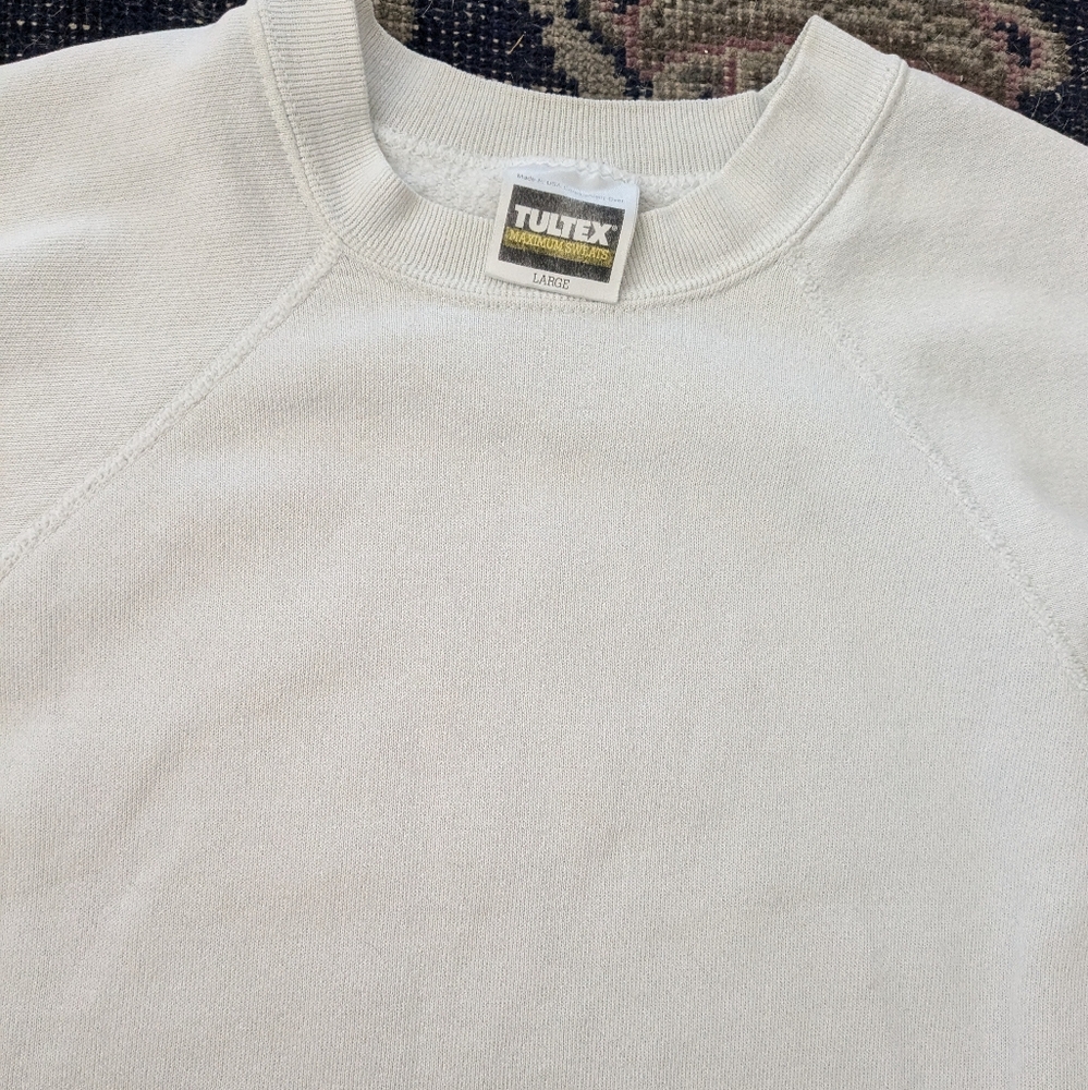 80s VTG White Sweatshirt - Picture 2 of 4